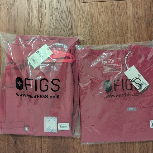 Figs Scrubs Set - Picture 3 of 3